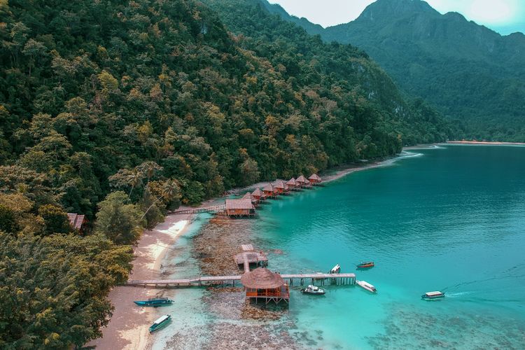 Pesona Pantai Ora Maluku, Keajaiban Alam Tersembunyi di Timur Indonesia